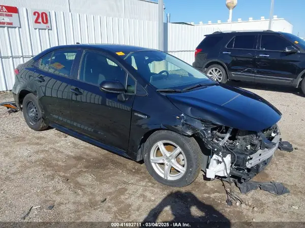 JTDEAMDE8MJ034218 2021 TOYOTA COROLLA - Image 1