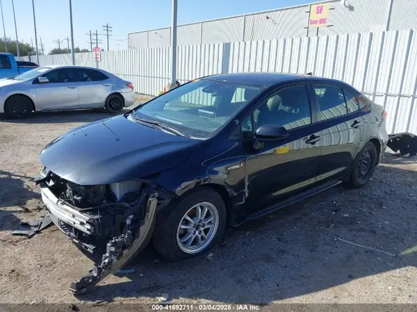 JTDEAMDE8MJ034218 2021 TOYOTA COROLLA - Image 2