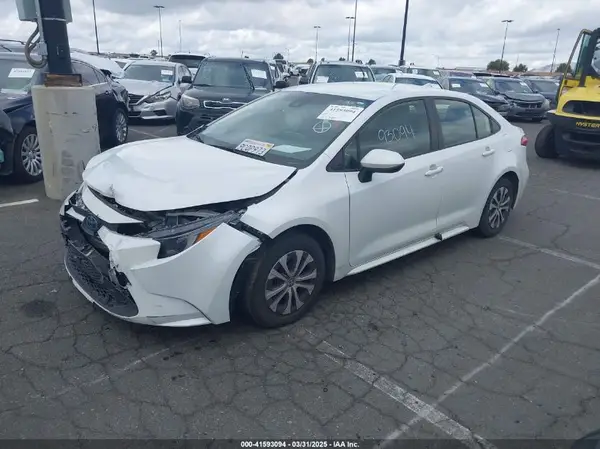 JTDEAMDE8N3012421 2022 TOYOTA COROLLA - Image 2