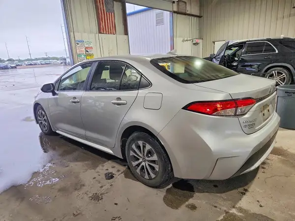 JTDEAMDE8NJ035824 2022 TOYOTA COROLLA - Image 2