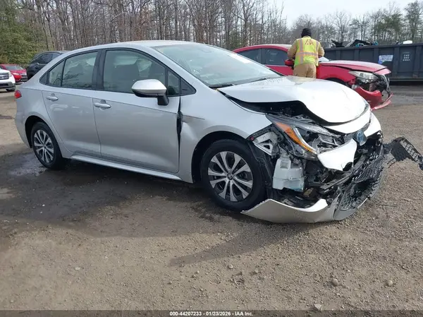 JTDEAMDE8NJ036441 2022 TOYOTA COROLLA - Image 1