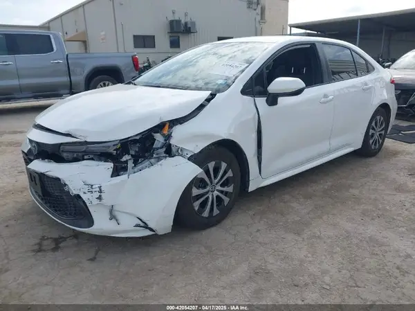 JTDEAMDE8NJ037587 2022 TOYOTA COROLLA - Image 2