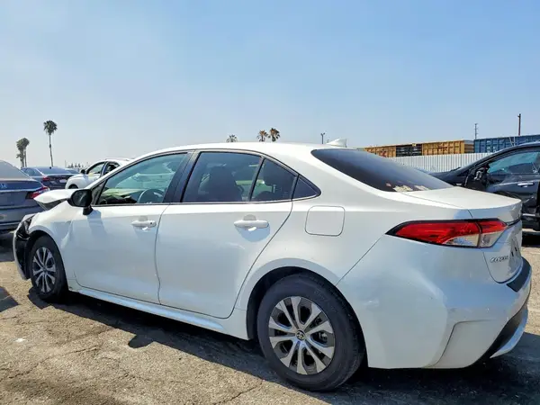 JTDEAMDE8NJ042031 2022 TOYOTA COROLLA - Image 2