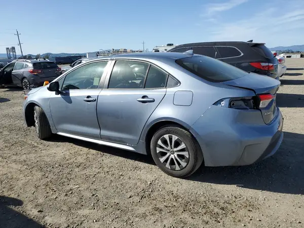 JTDEAMDE8NJ042157 2022 TOYOTA COROLLA - Image 2