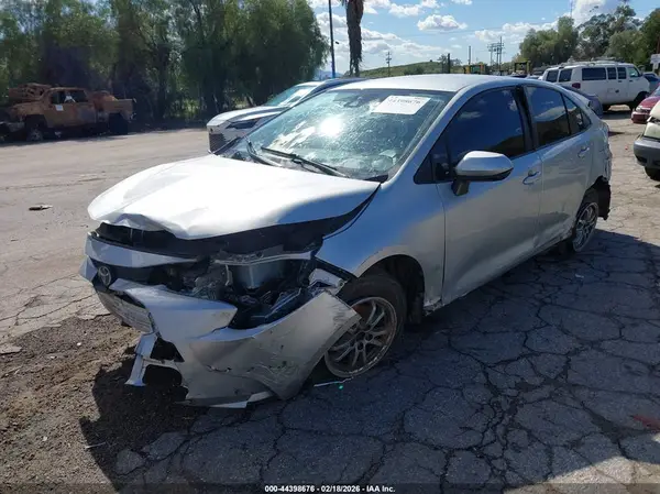 JTDEAMDE8NJ048802 2022 TOYOTA COROLLA - Image 2