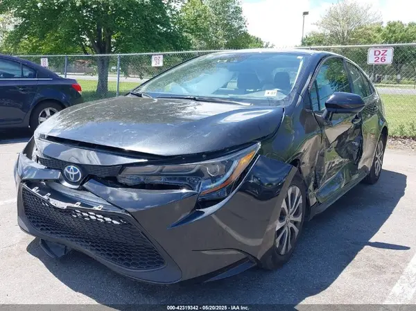 JTDEAMDE8NJ055538 2022 TOYOTA COROLLA - Image 2