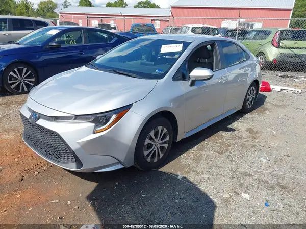 JTDEAMDE8NJ055989 2022 TOYOTA COROLLA - Image 2