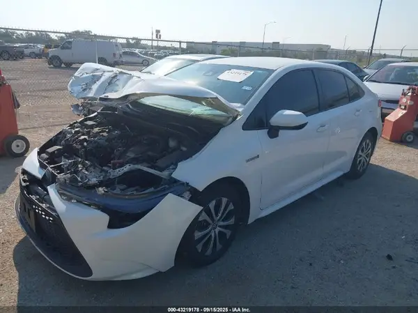 JTDEAMDE9MJ010994 2021 TOYOTA COROLLA - Image 2