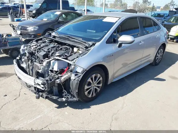 JTDEAMDE9MJ013362 2021 TOYOTA COROLLA - Image 2