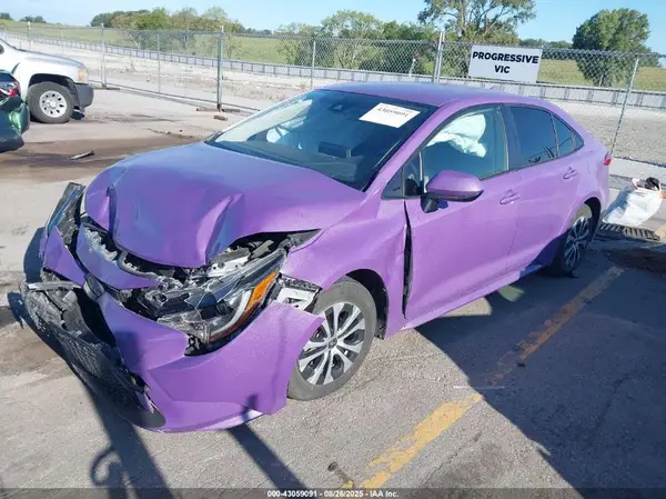 JTDEAMDE9MJ022546 2021 TOYOTA COROLLA - Image 2