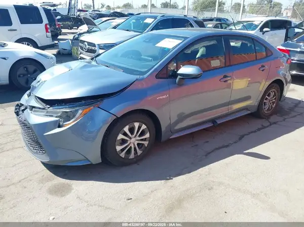 JTDEAMDE9MJ027651 2021 TOYOTA COROLLA - Image 2