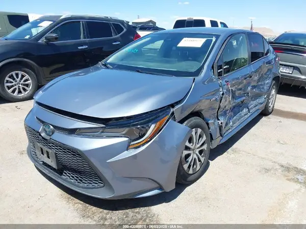 JTDEAMDE9MJ031330 2021 TOYOTA COROLLA - Image 2