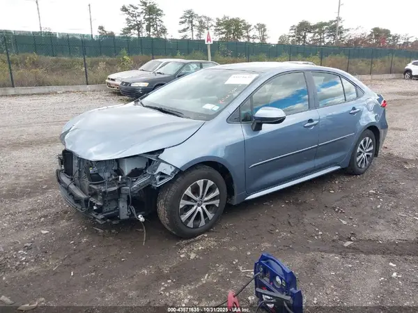 JTDEAMDEXN3003333 2022 TOYOTA COROLLA - Image 2