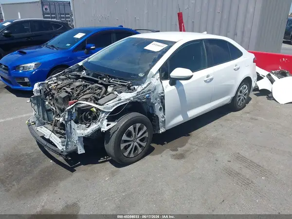 JTDEAMDEXN3003767 2022 TOYOTA COROLLA - Image 2