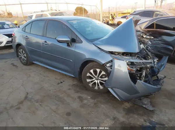JTDEAMDEXNJ052575 2022 TOYOTA COROLLA - Image 1