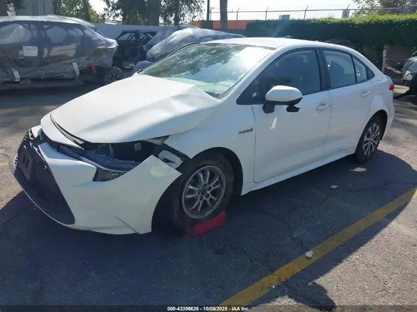 JTDEBRBE2LJ003882 2020 TOYOTA COROLLA - Image 2