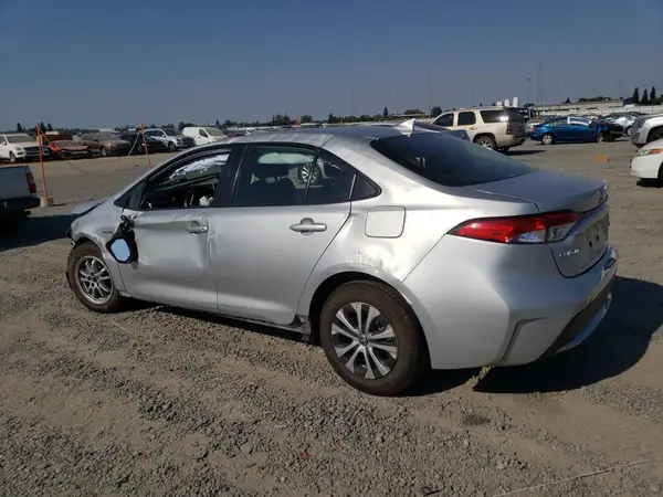 JTDEBRBE4LJ000966 2020 TOYOTA COROLLA - Image 2
