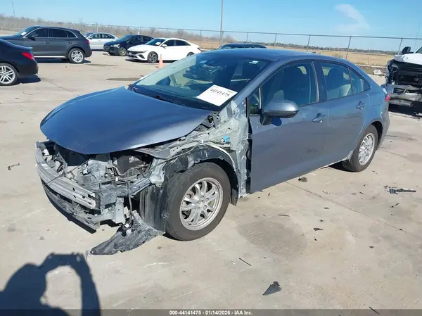 JTDEBRBE4LJ017587 2020 TOYOTA COROLLA - Image 2