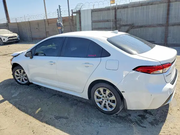 JTDEPMAE0MJ117242 2021 TOYOTA COROLLA - Image 2