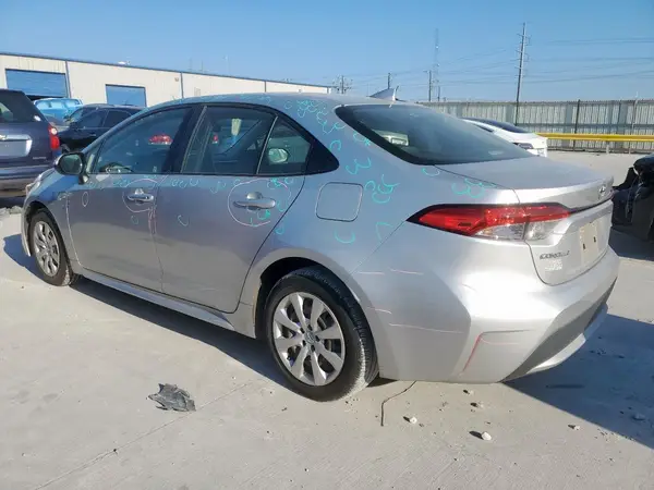 JTDEPMAE0MJ118875 2021 TOYOTA COROLLA - Image 2