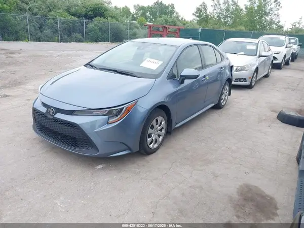JTDEPMAE0MJ129262 2021 TOYOTA COROLLA - Image 2