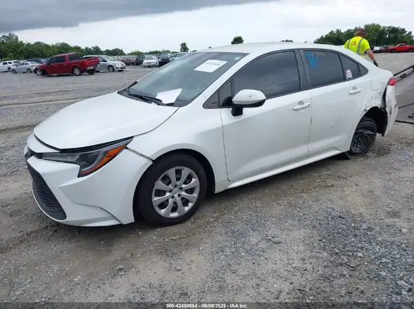 JTDEPMAE0MJ135353 2021 TOYOTA COROLLA - Image 2