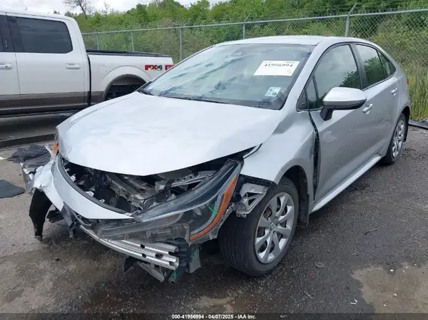 JTDEPMAE0MJ158213 2021 TOYOTA COROLLA - Image 2