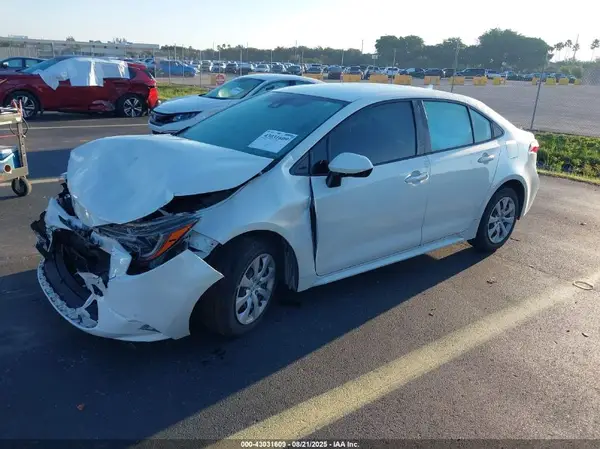 JTDEPMAE0MJ173567 2021 TOYOTA COROLLA - Image 2