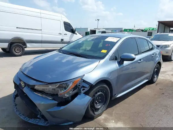 JTDEPMAE0MJ175240 2021 TOYOTA COROLLA - Image 2