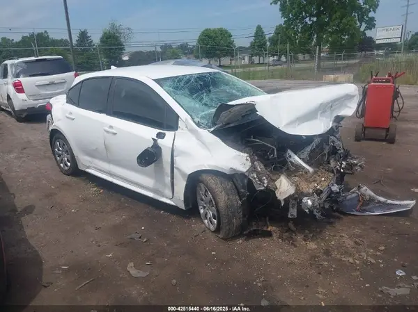 JTDEPMAE0N3001769 2022 TOYOTA COROLLA - Image 1