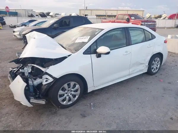 JTDEPMAE0N3015803 2022 TOYOTA COROLLA - Image 2