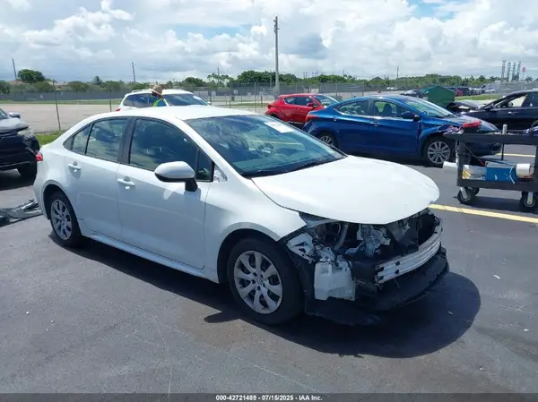 JTDEPMAE1N3011596 2022 TOYOTA COROLLA - Image 1