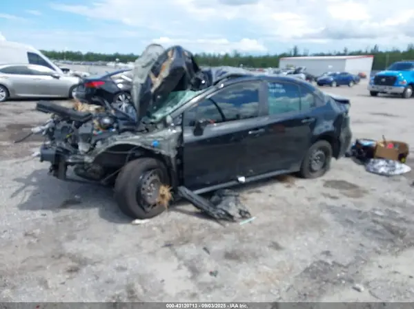 JTDEPMAE1NJ209591 2022 TOYOTA COROLLA - Image 2
