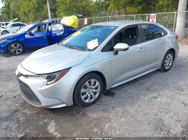 JTDEPMAE1NJ212989 2022 TOYOTA COROLLA - Image 2