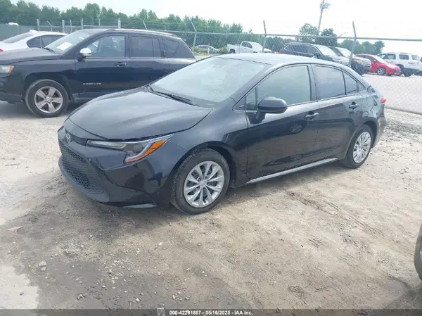JTDEPMAE1NJ218677 2022 TOYOTA COROLLA - Image 2