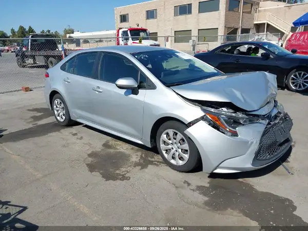 JTDEPMAE2MJ139551 2021 TOYOTA COROLLA - Image 1