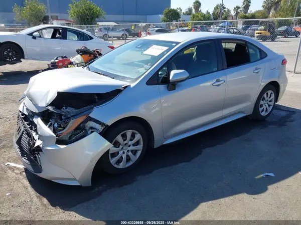 JTDEPMAE2MJ139551 2021 TOYOTA COROLLA - Image 2