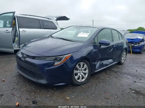 JTDEPMAE2MJ149402 2021 TOYOTA COROLLA - Image 2