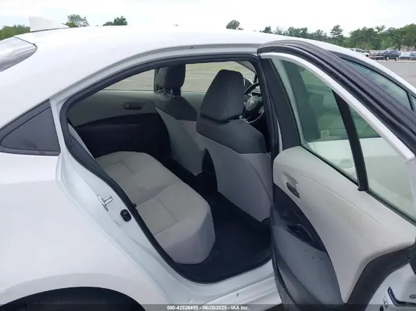 JTDEPMAE2NJ205601 2022 TOYOTA COROLLA - Image 8