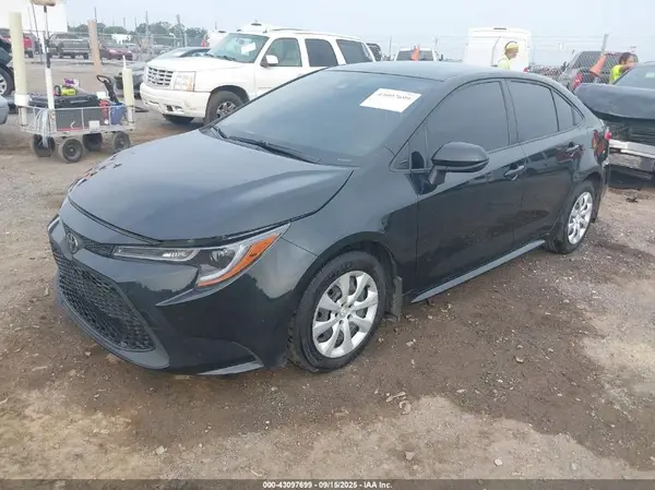 JTDEPMAE2NJ216985 2022 TOYOTA COROLLA - Image 2