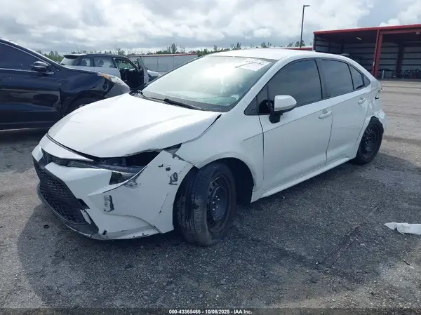 JTDEPMAE3MJ117705 2021 TOYOTA COROLLA - Image 2