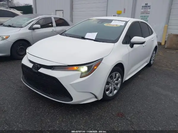 JTDEPMAE3MJ155564 2021 TOYOTA COROLLA - Image 2