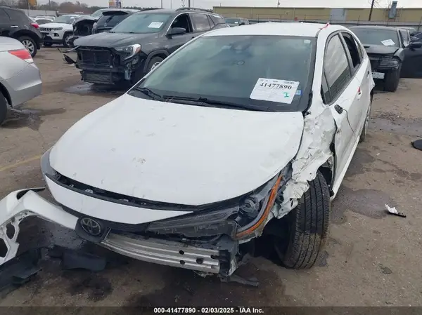 JTDEPMAE3N3005878 2022 TOYOTA COROLLA - Image 2