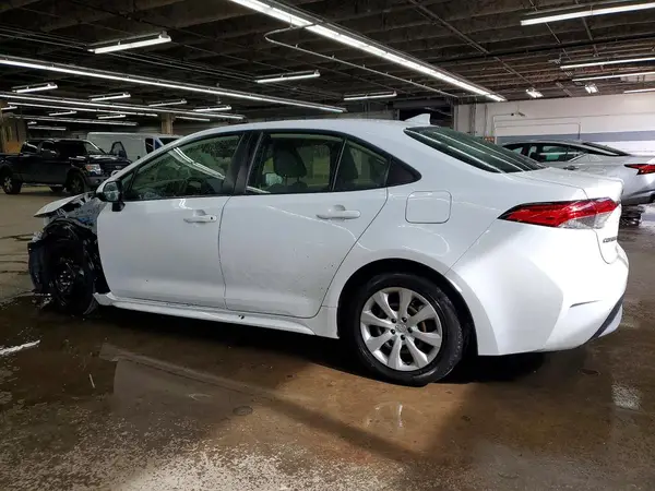JTDEPMAE3N3006898 2022 TOYOTA COROLLA - Image 2