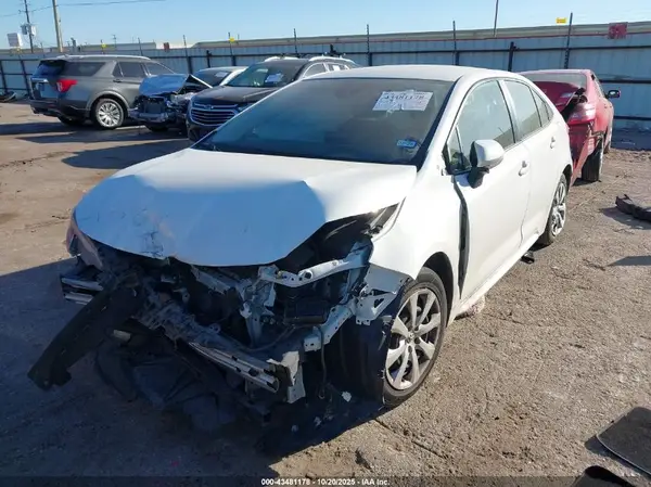 JTDEPMAE3N3016461 2022 TOYOTA COROLLA - Image 2