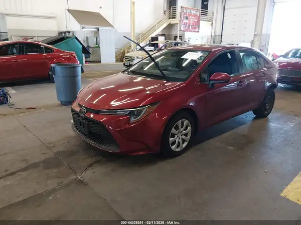 JTDEPMAE3NJ214968 2022 TOYOTA COROLLA - Image 2