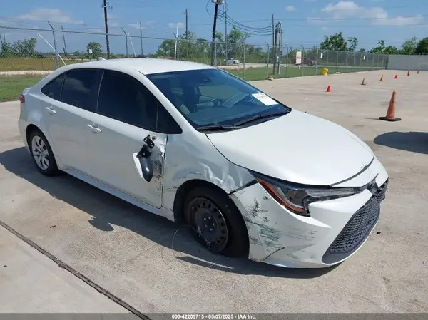 JTDEPMAE4MJ130737 2021 TOYOTA COROLLA - Image 1