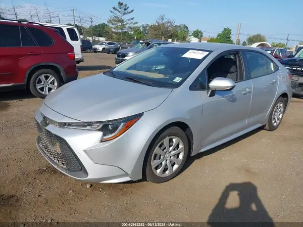 JTDEPMAE4N3005310 2022 TOYOTA COROLLA - Image 2