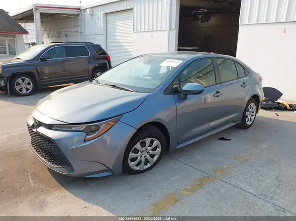 JTDEPMAE4N3010281 2022 TOYOTA COROLLA - Image 2