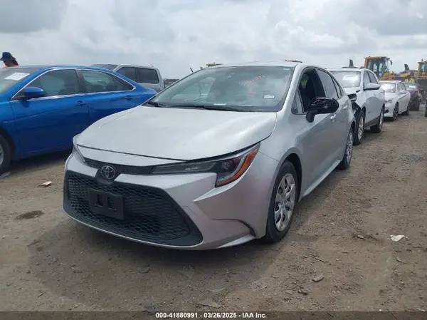 JTDEPMAE4NJ229267 2022 TOYOTA COROLLA - Image 2